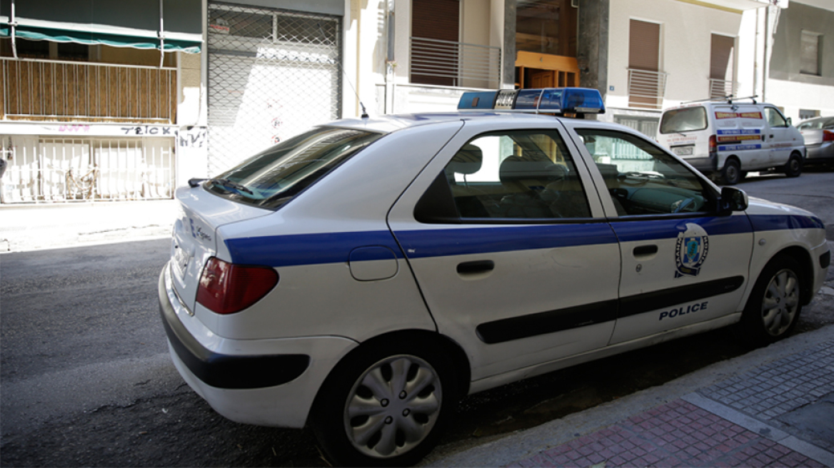 Αφγανός σε κατάσταση αμόκ επιτέθηκε σε αστυνομικό στον Άγιο Παντελεήμονα