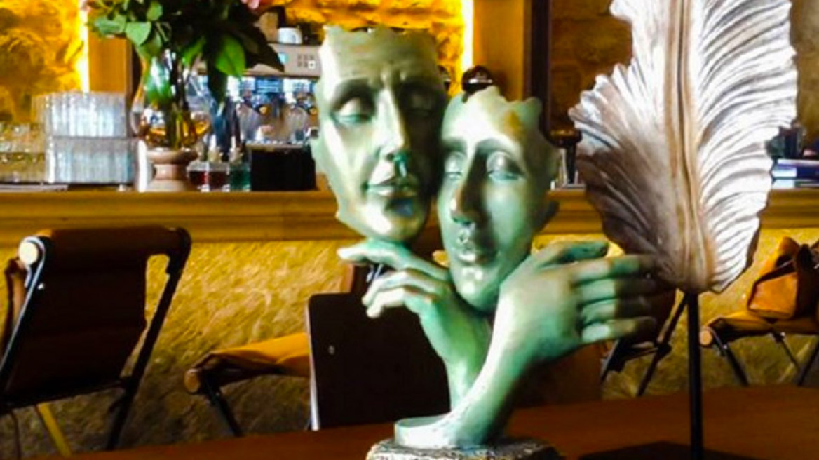 Ο ερωτευμένος Shakespeare μας κάνει το τραπέζι στον Πειραιά