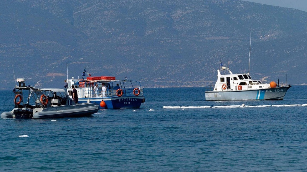  Ιστιοφόρο με τέσσερις επιβάτες προσάραξε στη Μακρόνησο