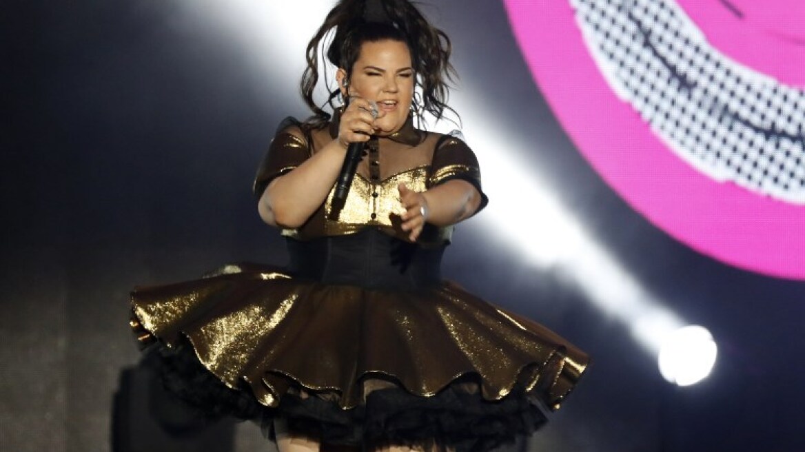 Eurovision: Η Netta χόρεψε σε πασαρέλα με το μαγιό της