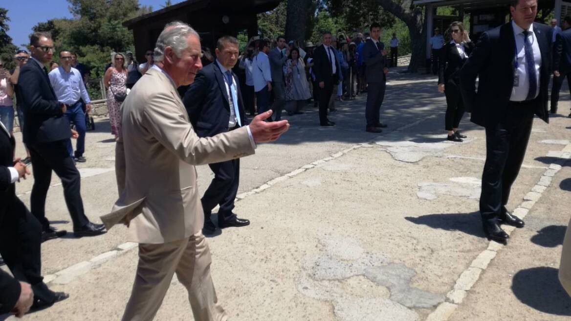 Έφτασαν στην Κρήτη Κάρολος και Καμίλα