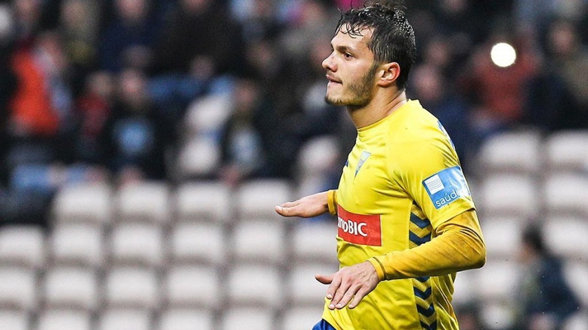 Βλέπει και Κλέμπερ ο Ολυμπιακός