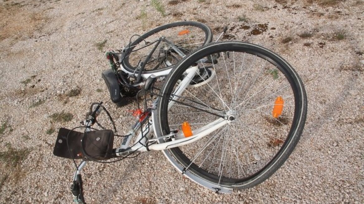 Σάμος: Οδηγός μηχανής χτύπησε ποδηλάτισσα και την εγκατέλειψε