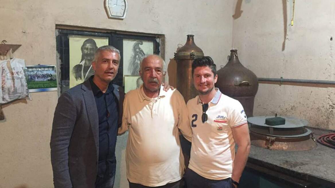 Στέλιος Σύρος:  Από... «εξολοθρευτής» της 17 Νoέμβρη στην παραγωγή τσίπουρου