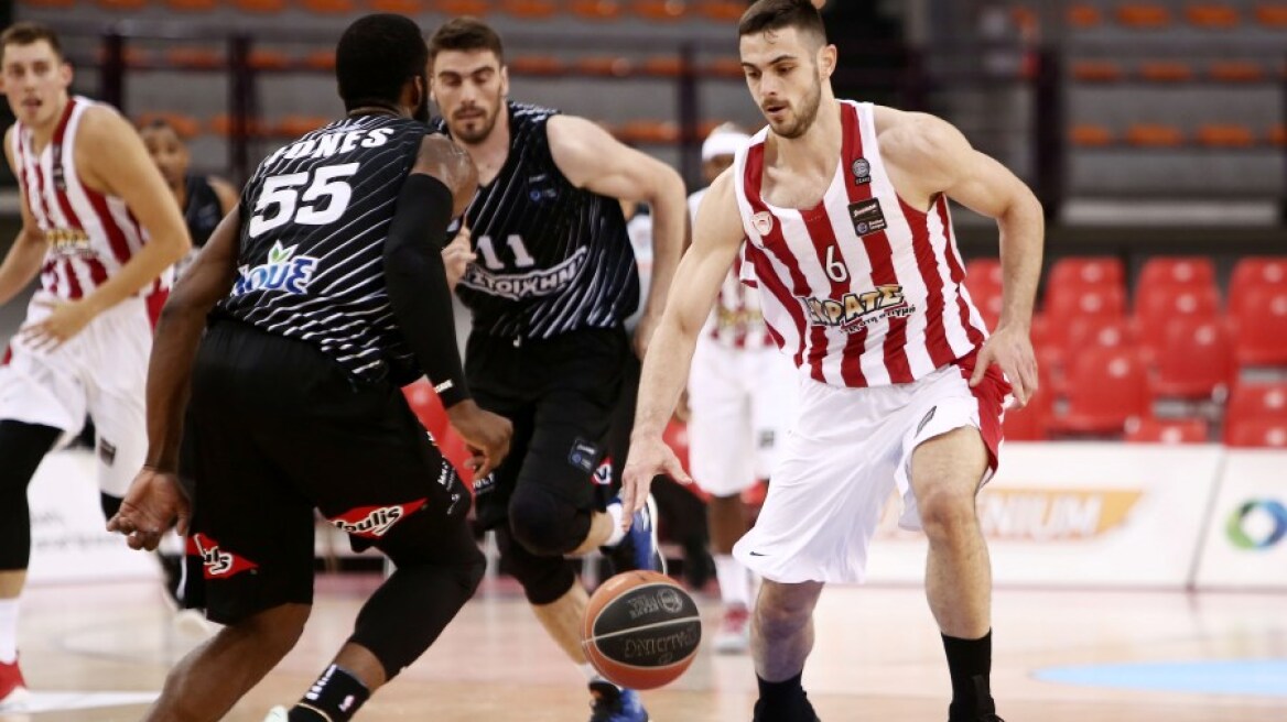 Με Παπαπέτρου, χωρίς δύο ο Ολυμπιακός