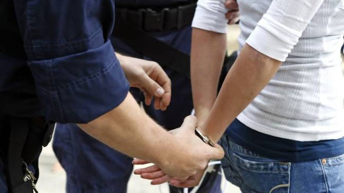 Ανήλικος δραπέτης με έξι καταδίκες συνελήφθη στον Πύργο