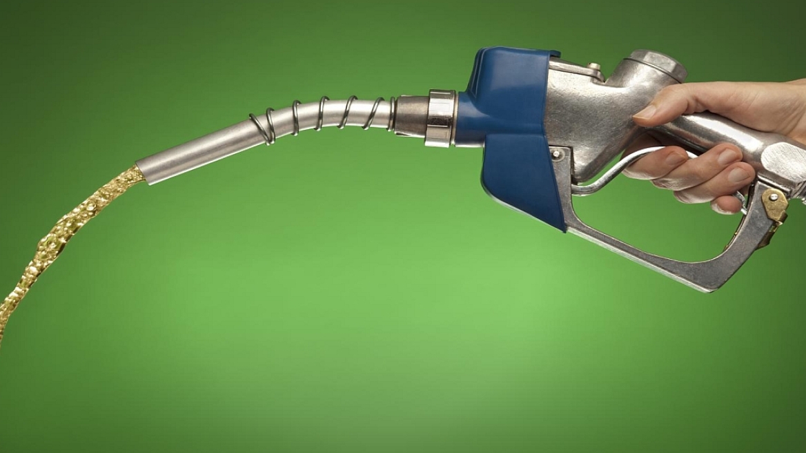 Video: Πουλάει βενζίνη με 0,12€ το λίτρο !