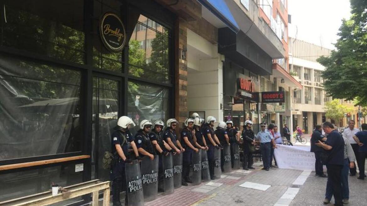 Λάρισα: Μεγάλη κινητοποίηση για να μην βγει στο «σφυρί» η πρώτη κατοικία δανειολήπτη