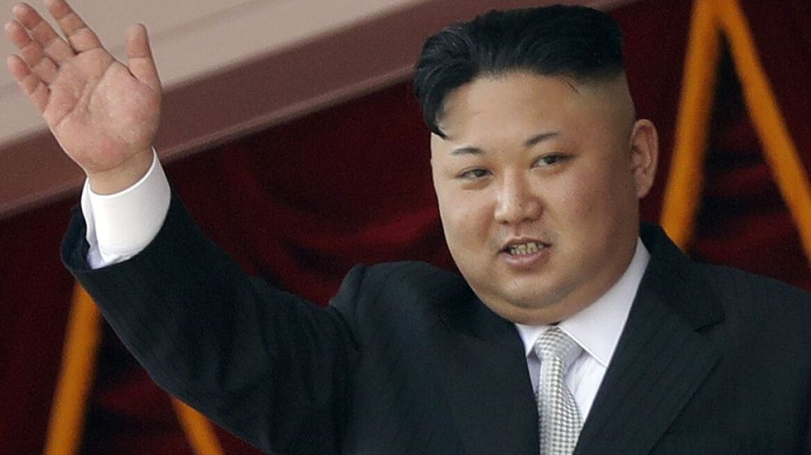 Δείτε τι είχε μέσα στη λίμο του ο Kim Jong-un!