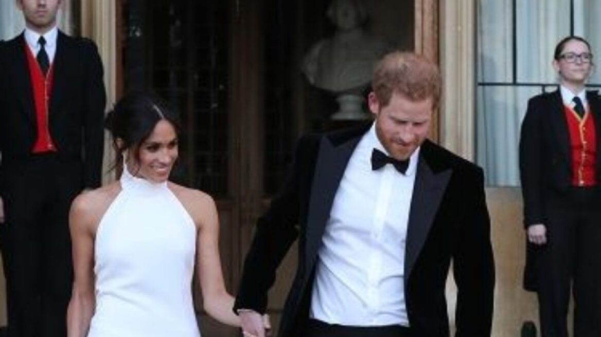 Η Meghan Markle γράφει ιστορία δύο φορές σε μια μέρα με τις ενδυματολογικές επιλογές της