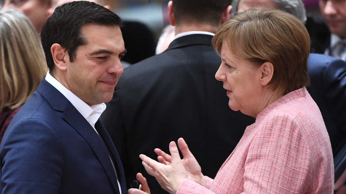 Σε... αναμμένα κάρβουνα η Μέρκελ για το Σκοπιανό: Τηλεφώνησε ξανά σε Τσίπρα και Ζάεφ