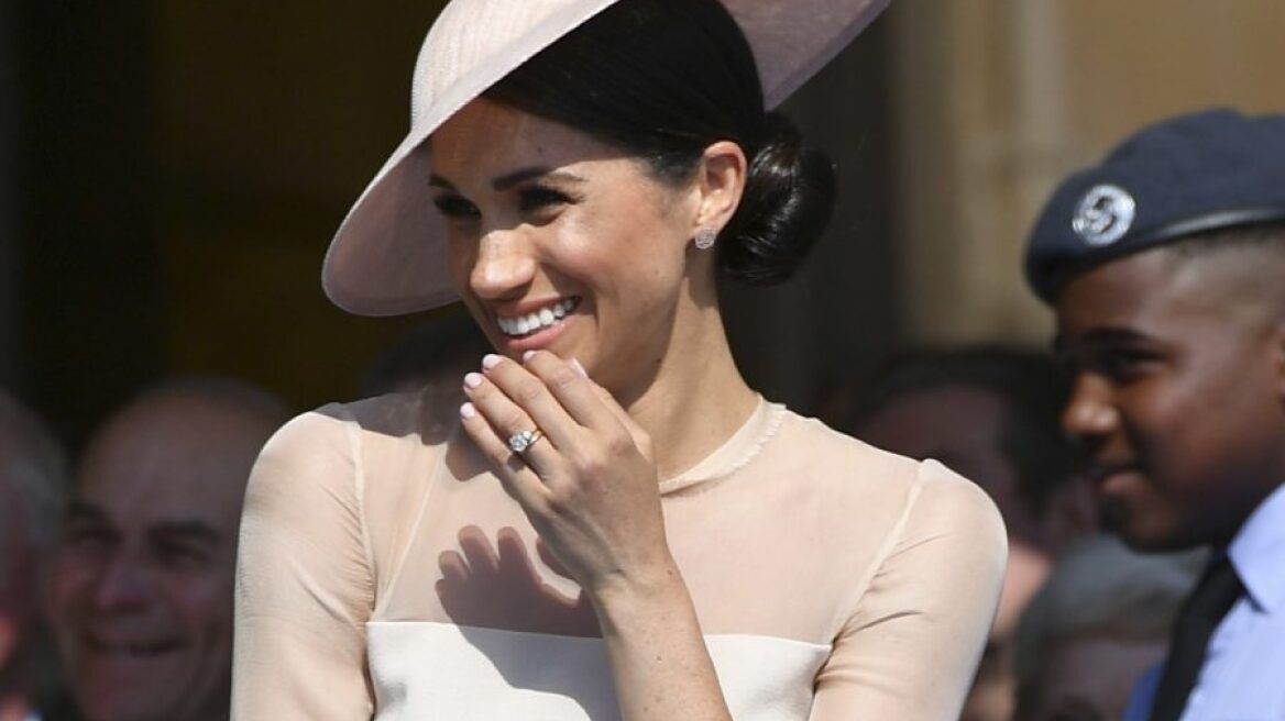 Η Meghan Markle έκανε την πρώτη της δημόσια εμφάνιση ως Δούκισσα του Sussex