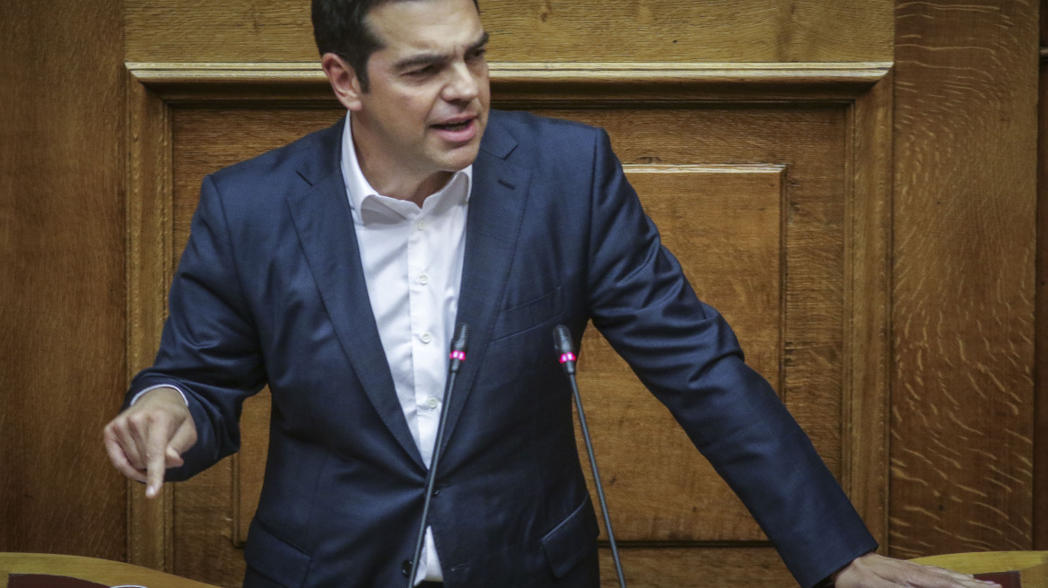 Σύρθηκε να καταδικάσει τις απειλές  Ρουβίκωνα κατά Μητσοτάκη ο Τσίπρας