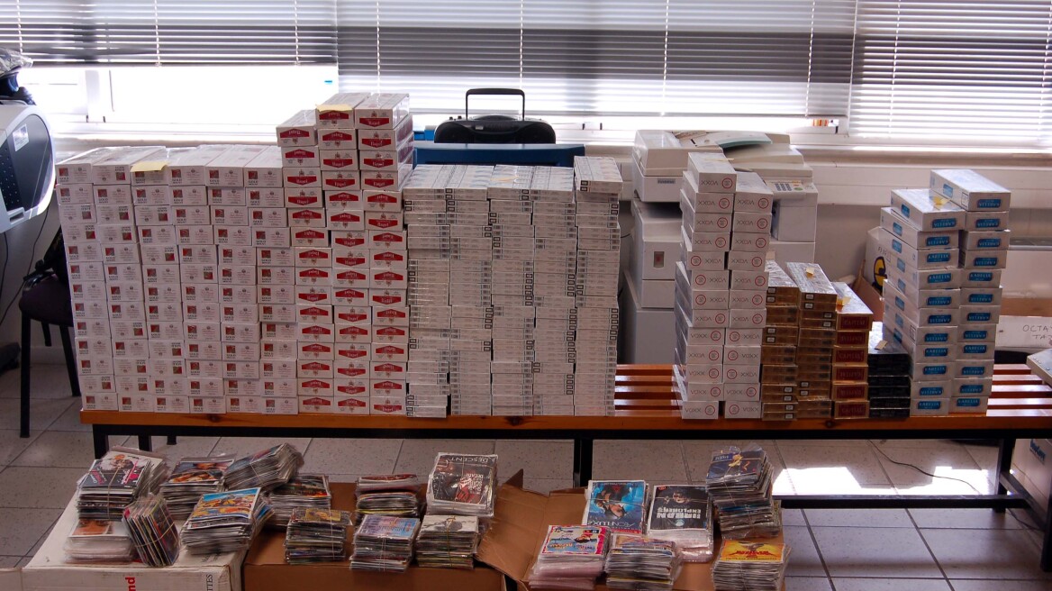 Από κάνναβη και όπλα μέχρι τσικουδιά και παιδικά μπαλόνια πιάστηκαν στα τελωνεία