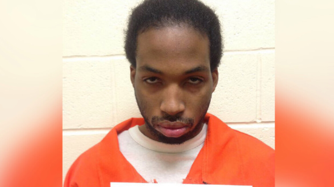 Κατηγορούμενος για βιασμό έδειξε το πέος του στο δικαστήριο για να αποδείξει την αθωότητά του