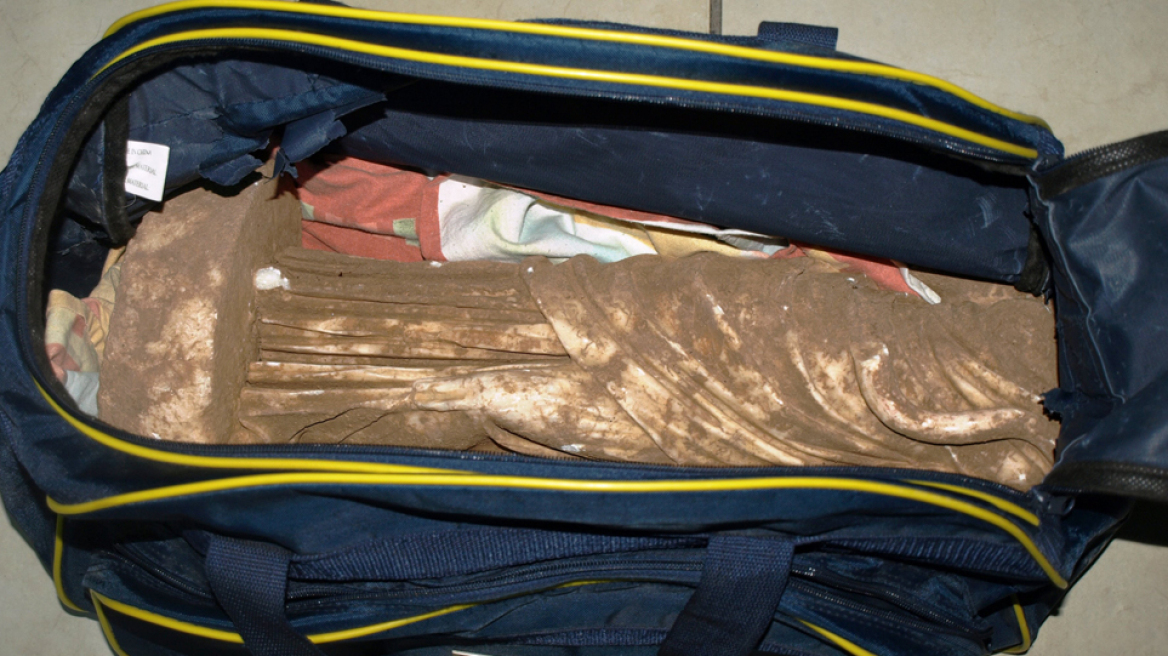  Φύλακας του Μουσείου Σαντορίνης έκλεψε πήλινα αγγεία και ειδώλια