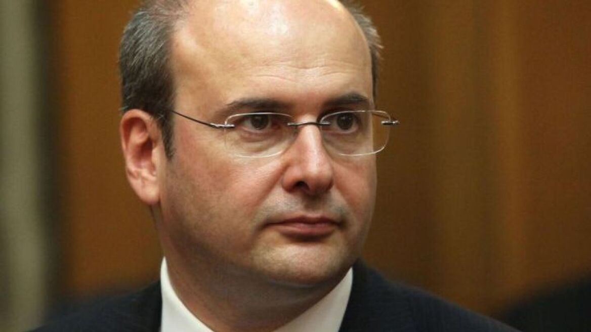 Χατζηδάκης: Η ΝΔ ούτε κινητοποιεί, ούτε εμποδίζει συλλαλητήρια για την ΠΓΔΜ