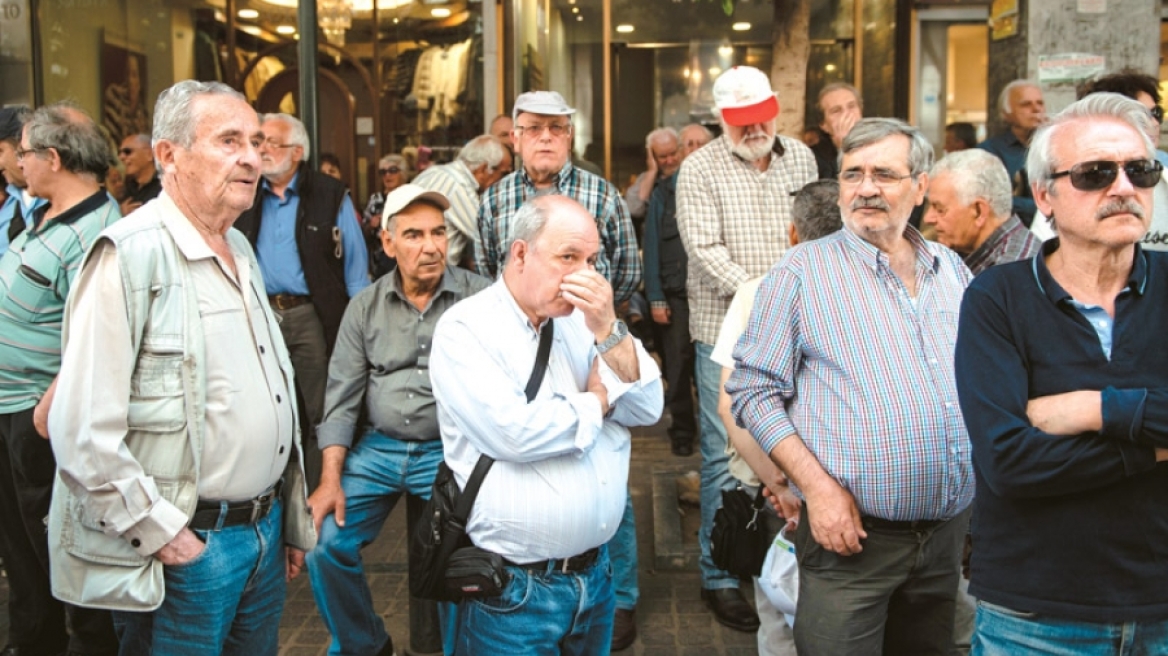 Στην ουρά 4 χρόνια για την κομμένη επικουρική