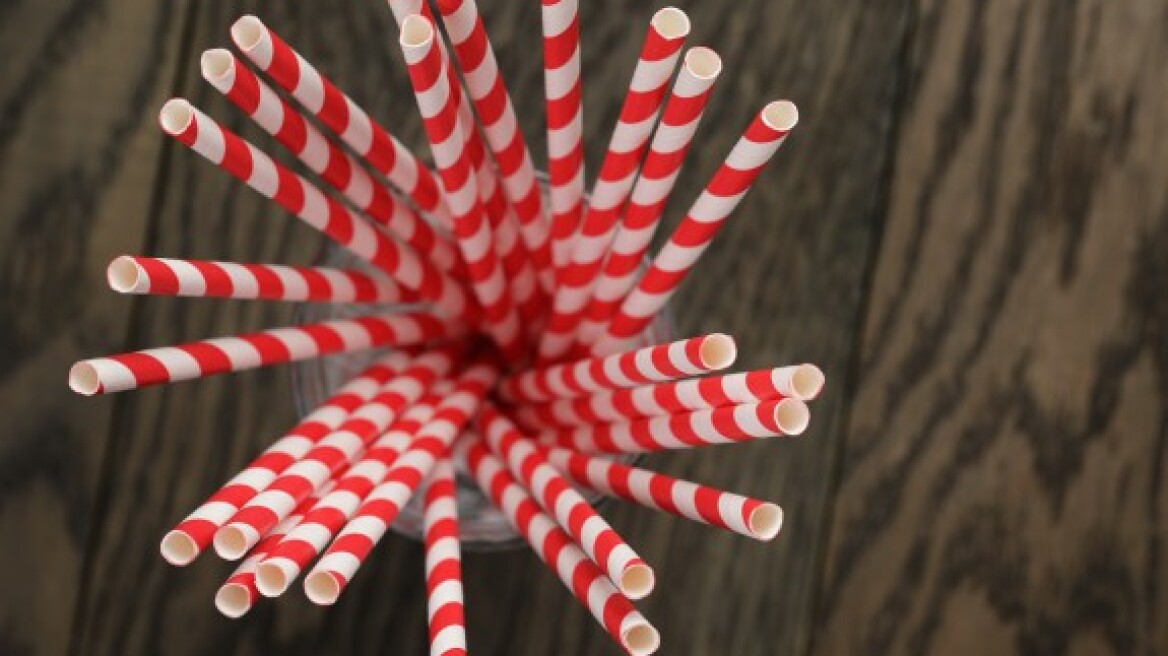 Αυτά είναι τα καλαμάκια με τα οποία θα αντικατασταθούν τα πλαστικά!