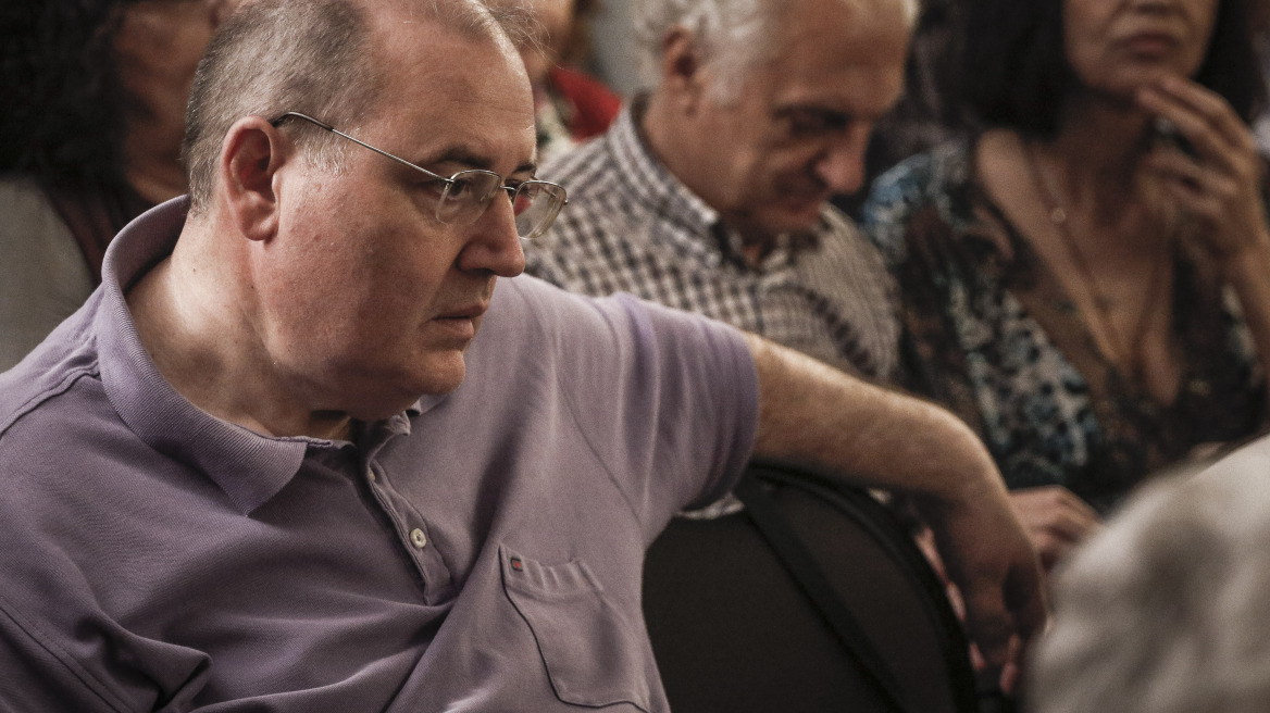 Νέα πυρά Φίλη: Δεν μπορούμε να δουλεύουμε με επικοινωνιακά αφηγήματα - Περιθωριοποιημένο το κόμμα