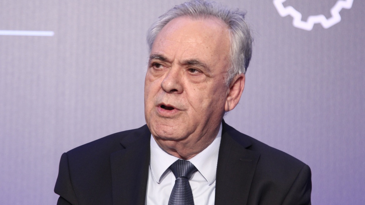 Δραγασάκης στο αναπτυξιακό συνέδριο Ν. Αιγαίου: Οι Κυκλάδες να πρωτοπορήσουν στο πεδίο της αειφόρου και δίκαιης ανάπτυξης