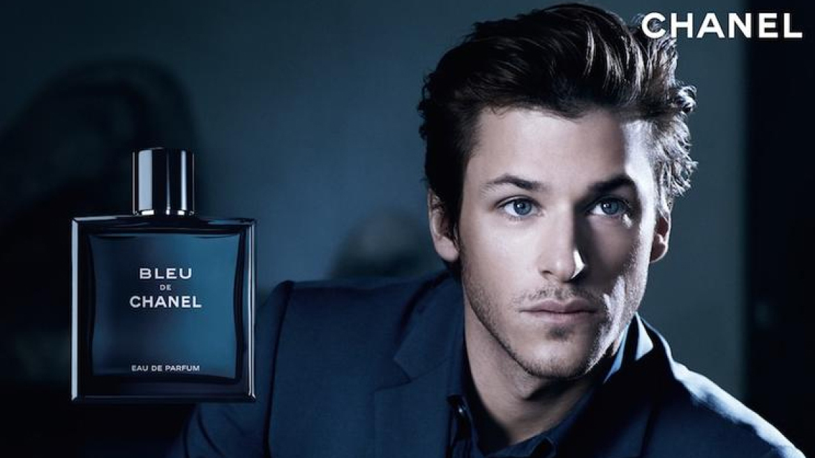 Με τον Γκασπάρ Ουλιέλ και την υπογραφή Στιβ ΜακΚουίν το νέο σποτ του «Bleu de Chanel»