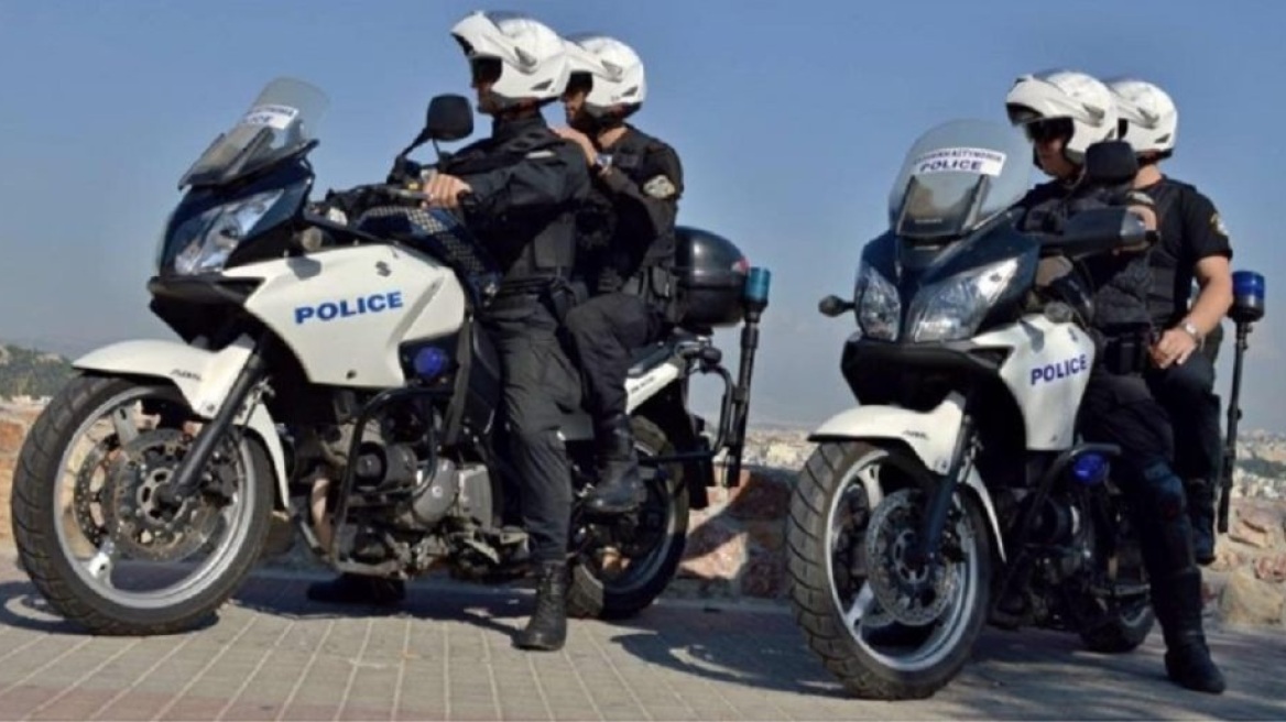 Κρήτη: «Ευέξαπτος» 29χρονος προκάλεσε ζημιές σε ασθενοφόρο, λεωφορεία και Ι.Χ.!