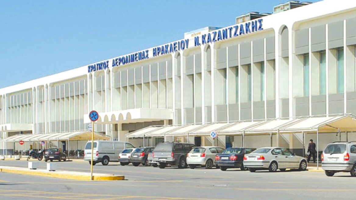 Ηράκλειο: Σύλληψη αλλοδαπών για πλαστά έγγραφα στο αεροδρόμιο