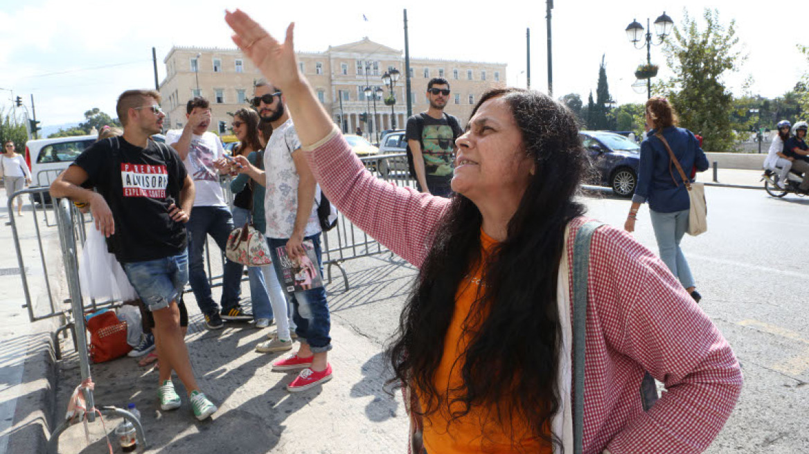 Βίντεο: Όταν η Ελένη Λουκά πήρε τον Τάκη Τσουκαλά και... «άντε γεια»