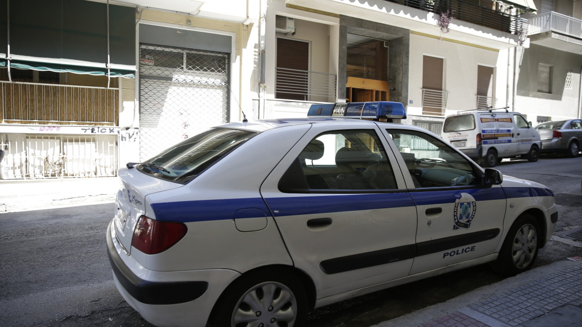 Σοκαρισμένη η 85χρονη στο Χαλάνδρι:  «Με έριξε  στο κρεβάτι, μου ξεκούμπωσε τη ρόμπα και προσπάθησε  να με βιάσει»