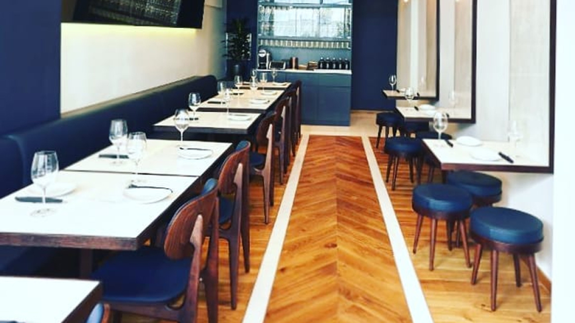 Oinoscent: Το δημοφιλές wine bar του Κέντρου