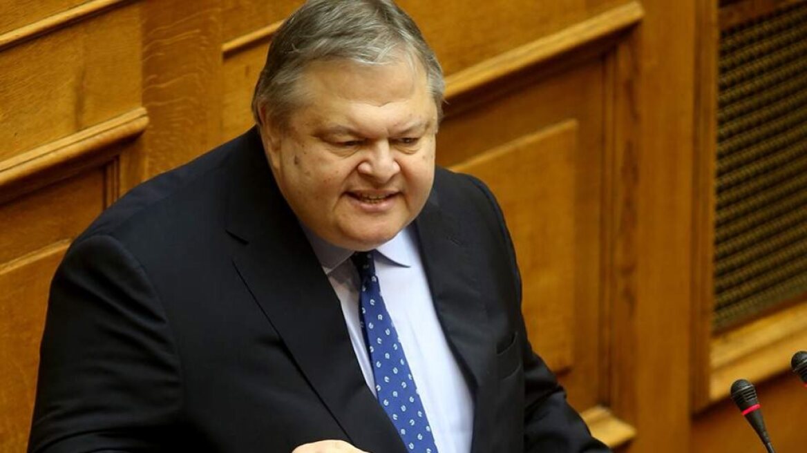 Βενιζέλος: Η χώρα βρίσκεται σε διπλή αιχμαλωσία - Χρειάζεται εκλογές και άλλη κυβέρνηση