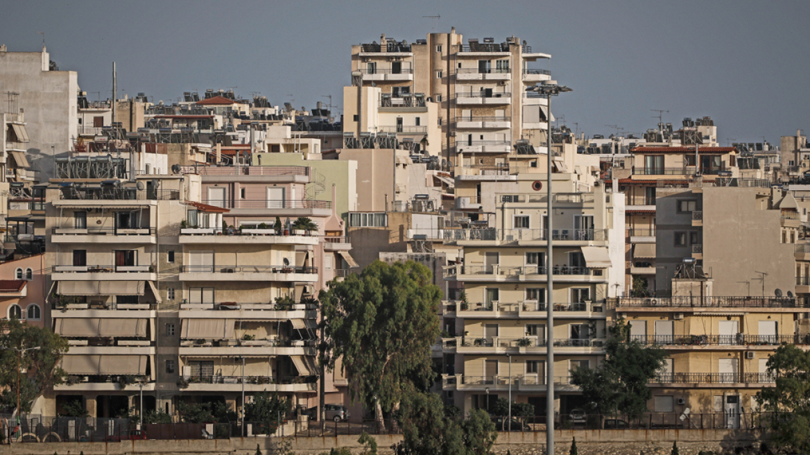 Νέες αντικειμενικές: Αυξάνονται οι τιμές, ελάχιστη μείωση ΕΝΦΙΑ σε λαϊκά προάστια