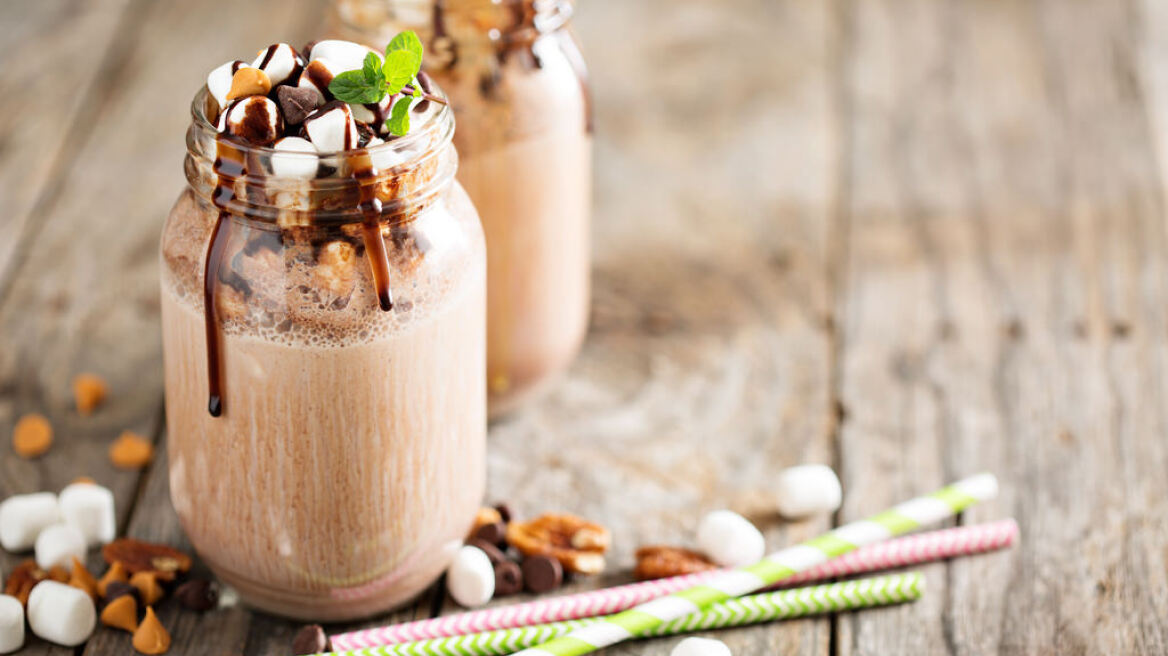 Καλοκαίρι: Οι διατροφικές συνήθειες-«βόμβα» για τη δίαιτά σας