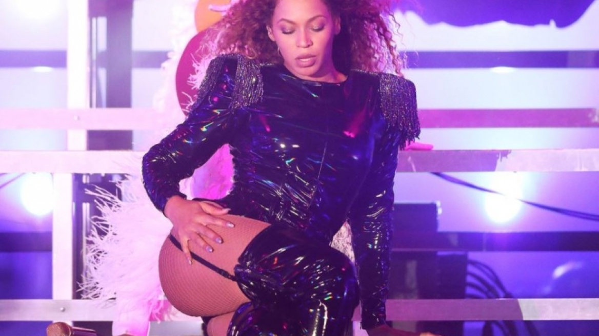 Διάσημες τραγουδίστριες... απομυθοποιούνται στη σκηνή