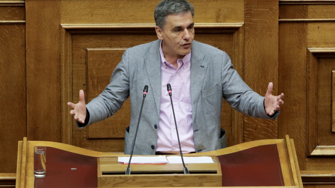 Ο Τσακαλώτος στη Βουλή απήγγειλε Κίπλινγκ αλλά νόμιζε ότι διαβάζει στίχο του William Blake 