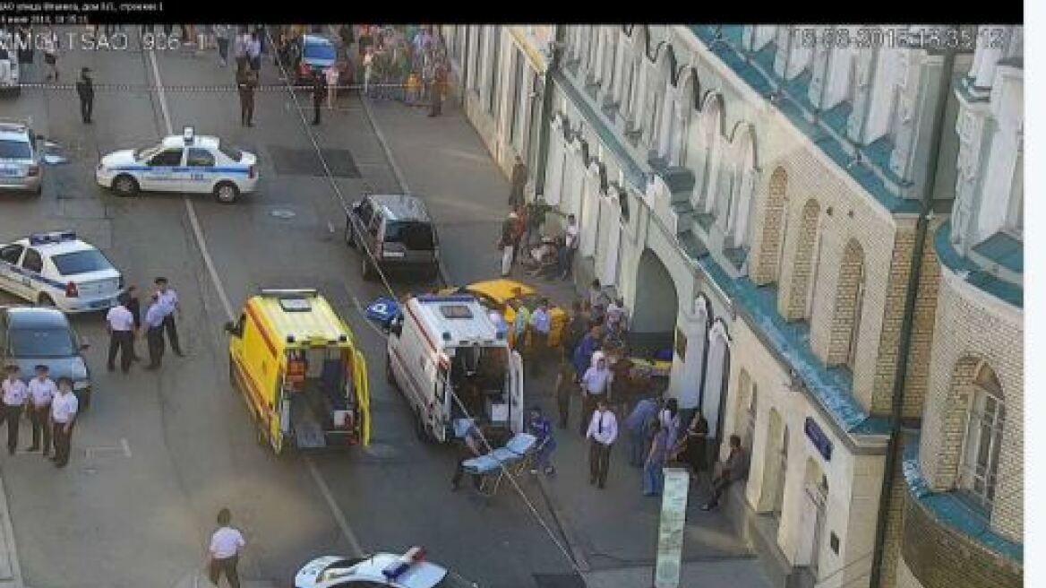 Ταξί έπεσε πάνω σε πλήθος στην κεντρική Μόσχα