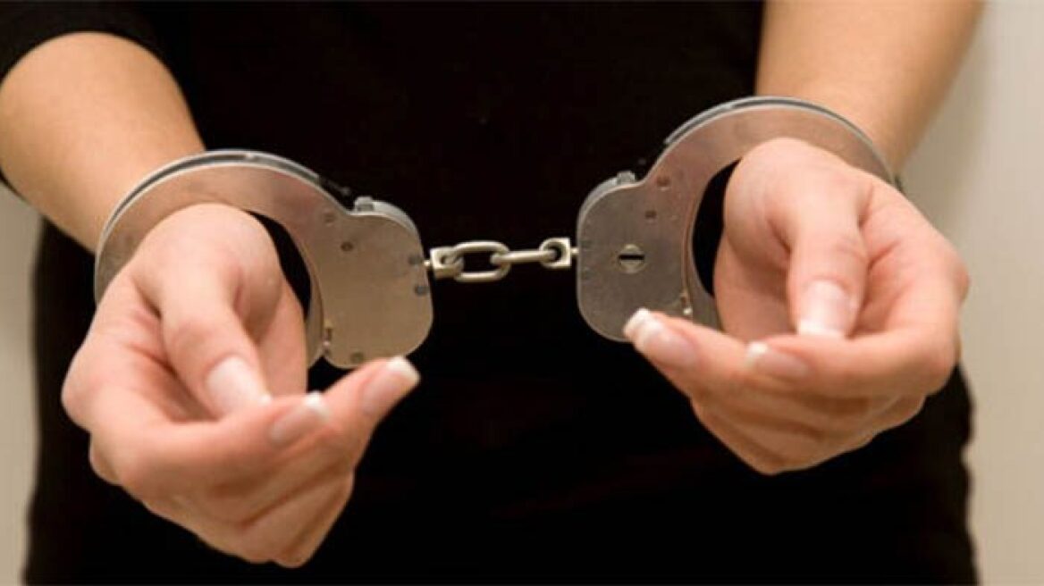 Ιωάννινα: Της έταξε επιστροφή φόρου και της πήρε 2.000 ευρώ