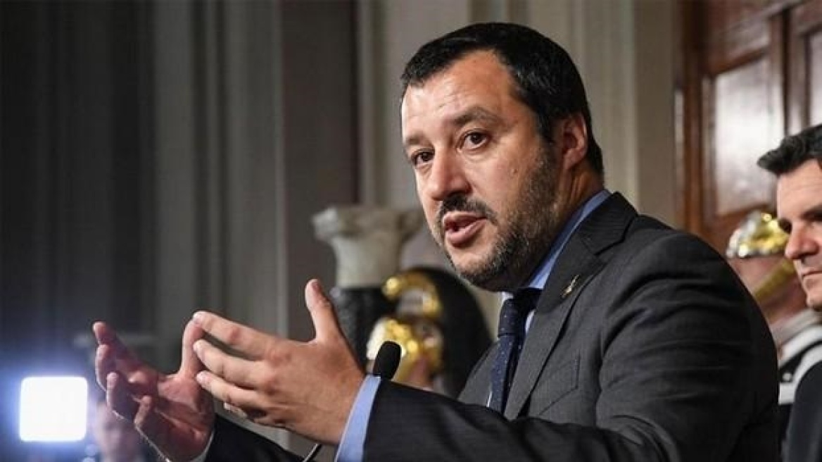 Τραβάει το σχοινί ο Σαλβίνι: Ελπίζω η Ισπανία να δεχθεί άλλες 66.000 μετανάστες...