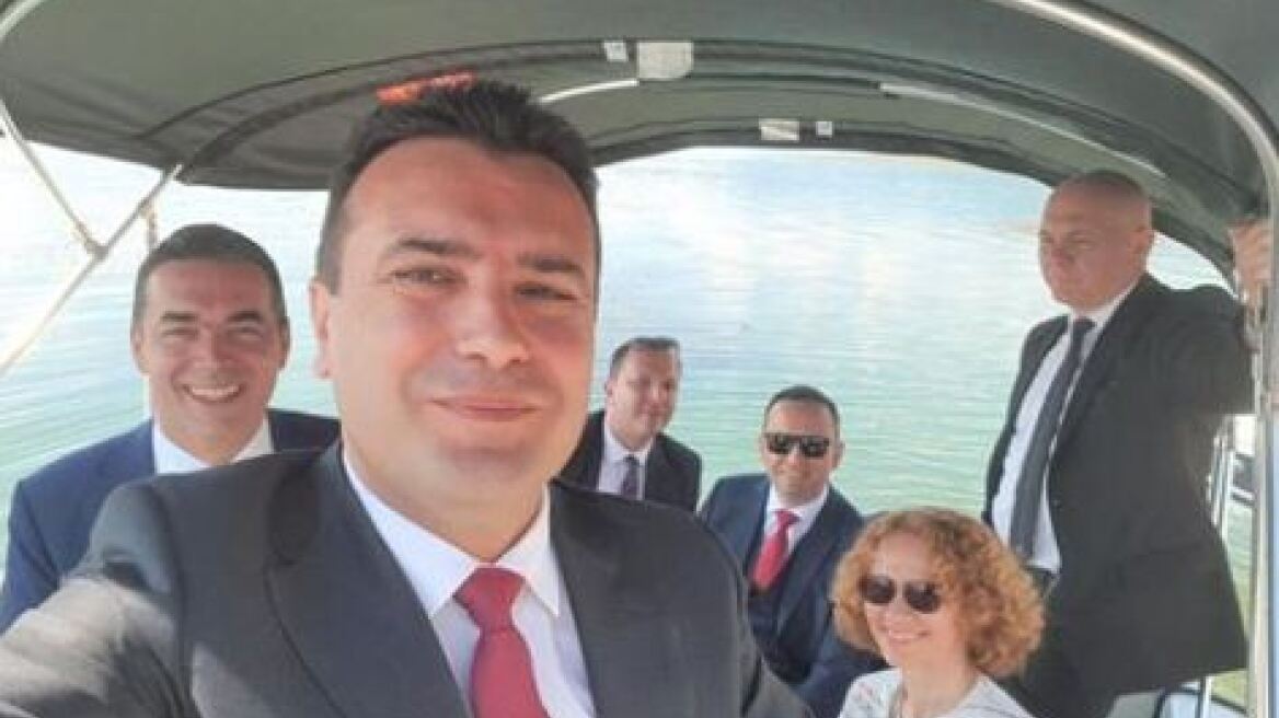 Η selfie και το μήνυμα του Ζάεφ μέσα από το σκάφος που τον μετέφερε στις Πρέσπες