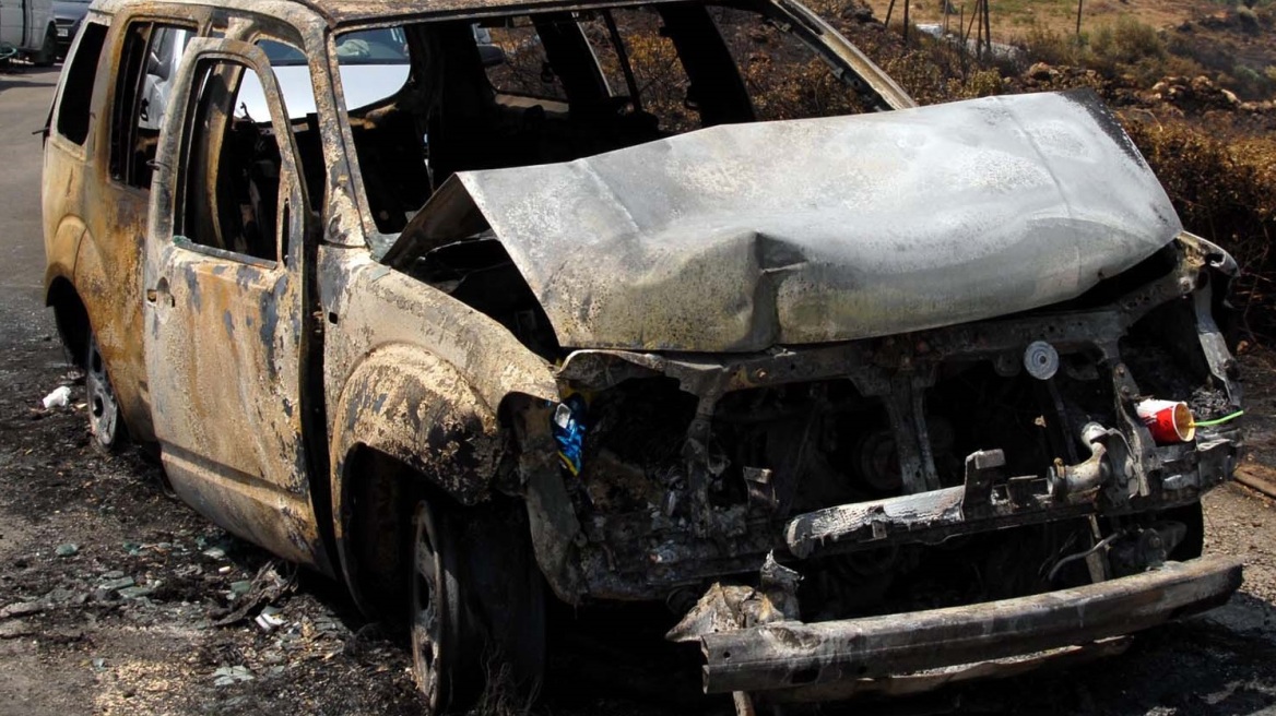 Σέρρες: Άρπαξαν εργαλεία με κλεμμένο αυτοκίνητο και το έκαψαν 