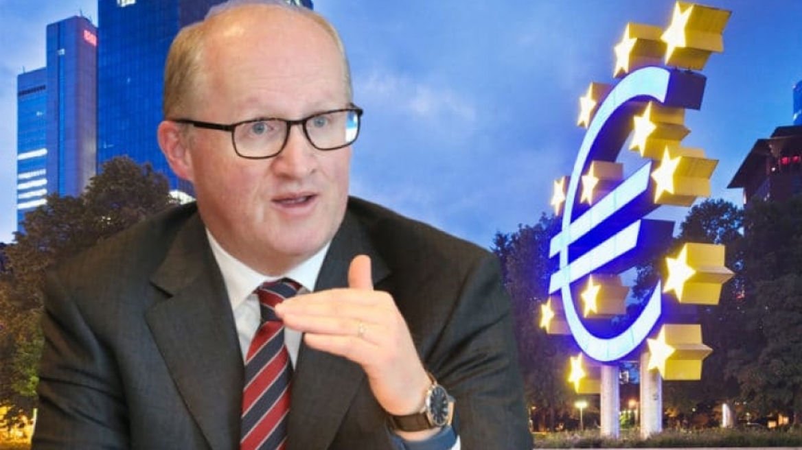 Υπόνοιες παράτασης της ποσοτικής χαλάρωσης αφήνει ο Ιρλανδός κεντρικός τραπεζίτης