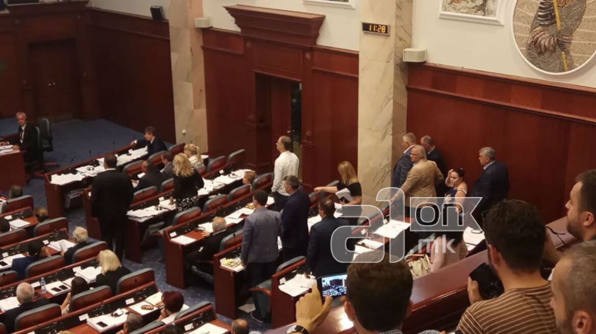 Πέρασε με 69 «ναι» από την επιτροπή Εξωτερικών Υποθέσεων της βουλής των Σκοπίων η συμφωνία με την Ελλάδα