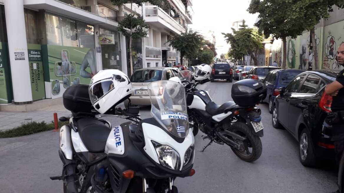 Πανικός στη Λάρισα: Απείλησε με όπλο τον γείτονά του επειδή ήθελε να βάλει aircondition