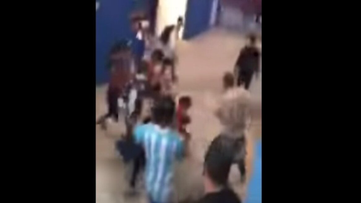 Βίντεο: Επεισόδια Αργεντινών μετά την ήττα από την Κροατία 