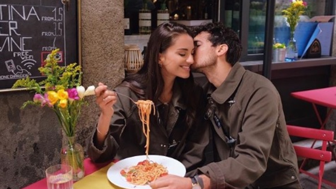 Αυτό είναι το χρώμα που κάνει τους άνδρες να κολλάνε