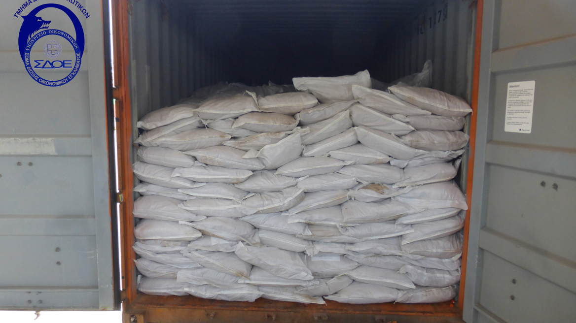 Έφεραν πρώτη ύλη από την Σανγκάη στον Πειραιά για να φτιάξουν ναρκωτικά