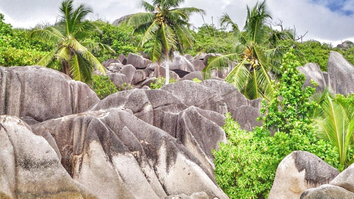 Οι πιο διάσημοι travel bloggers λατρεύουν Μύκονο και Σαντορίνη