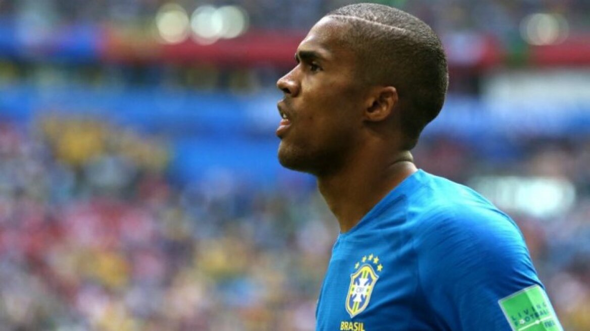 Πλήγμα στην Βραζιλία με Ντάγκλας Κόστα