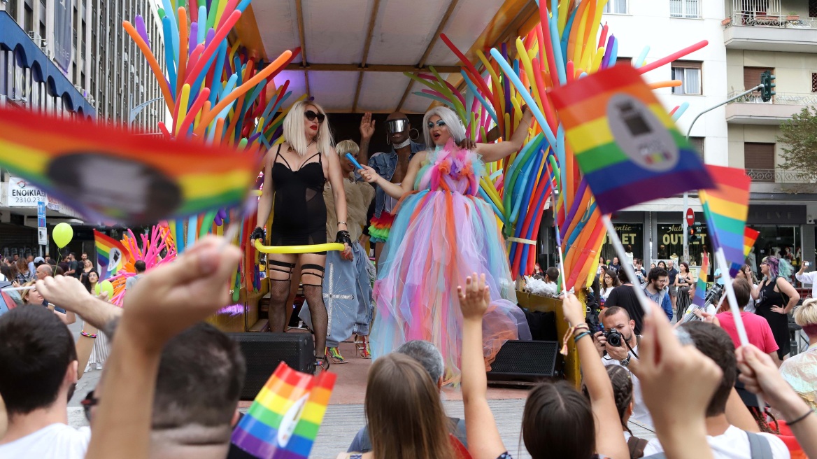 Φωτογραφίες: Χρώμα, χορός και... απρόοπτα στο 7ο Thessaloniki Pride